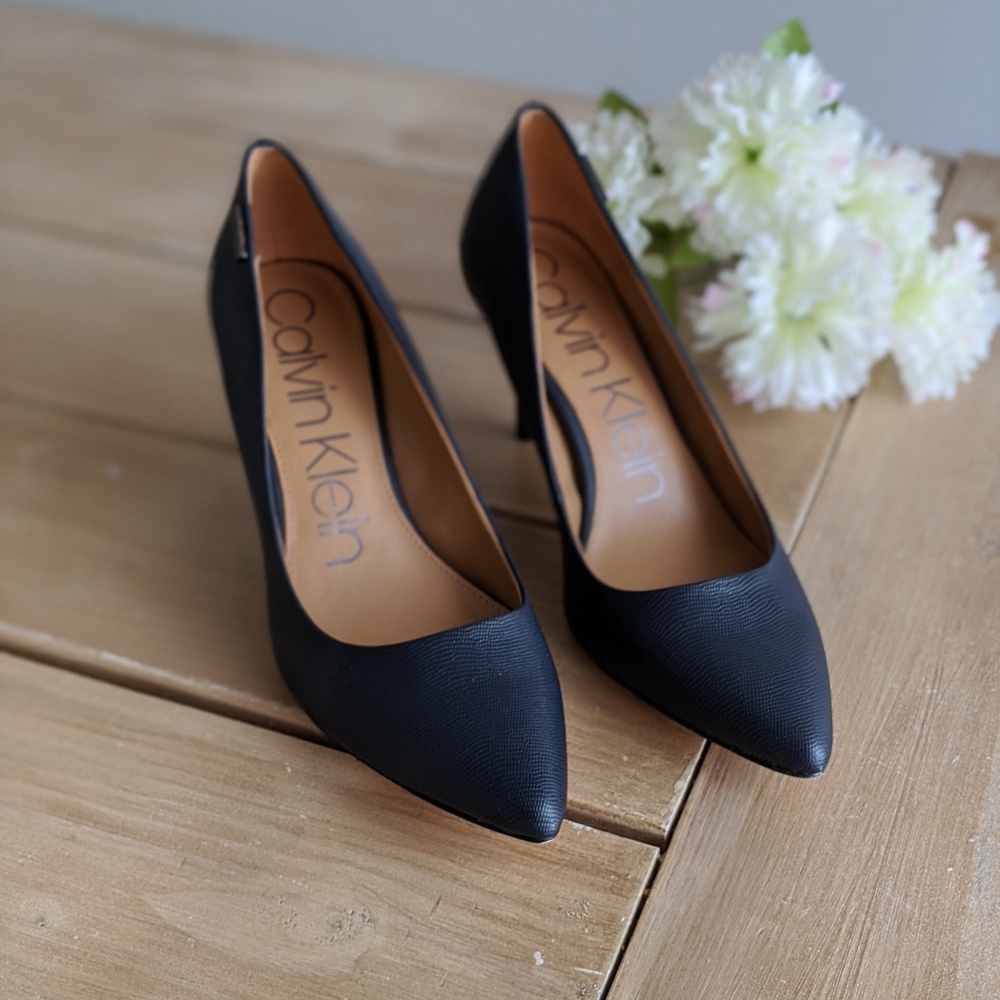 CALVIN KLEIN blue heels
